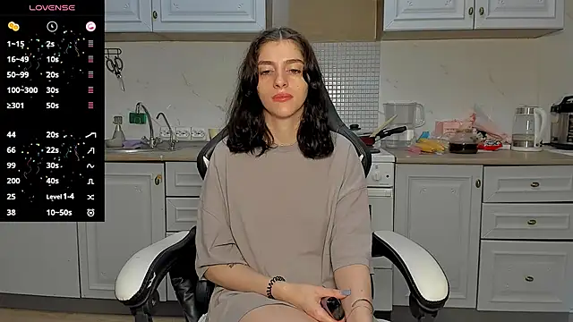 Snapshot of broosnica1 chatting on 03/10/25, 01:32 broosnica1 online show from 03/10/25, 01:32