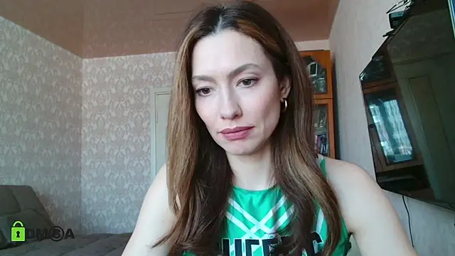 Snapshot of alicia_spicy chatting on 02/26/25, 08:04 alicia spicy online show from 02/26/25, 08:04