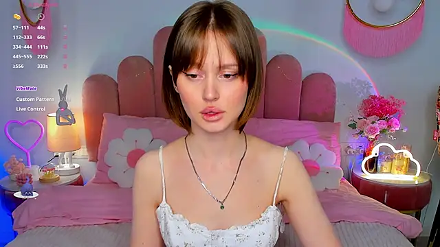 MaryLew online show from 11/21/25, 06:34