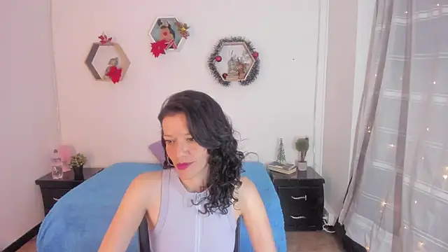Snapshot of Paloma_victory chatting on 12/15/24, 04:37 Paloma victory online show from 12/15/24, 04:37