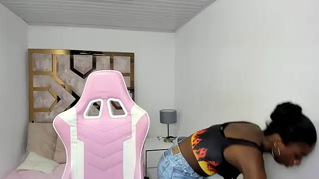 Snapshot of Anny_osorio chatting on 03/14/25, 07:23 Anny osorio online show from 03/14/25, 07:23