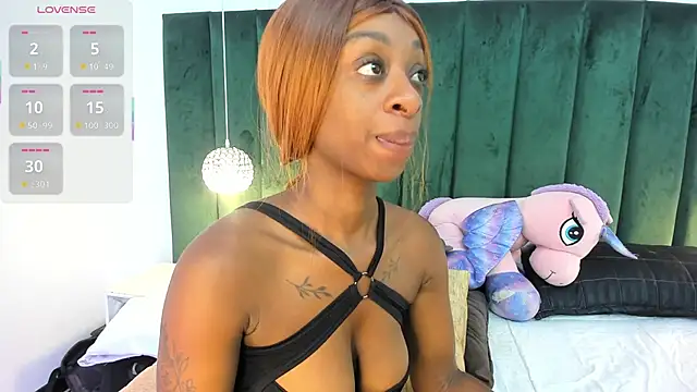 Snapshot of Anny_osorio chatting on 10/17/25, 01:14 Anny osorio online show from 10/17/25, 01:14