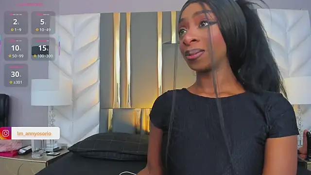 Snapshot of Anny_osorio chatting on 11/11/25, 07:36 Anny osorio online show from 11/11/25, 07:36