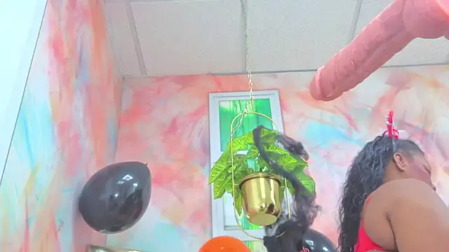 Snapshot of Idiris_big chatting on 10/20/25, 01:55 Idiris big online show from 10/20/25, 01:55