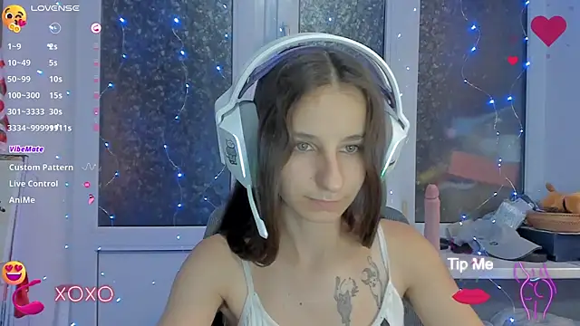 Snapshot of _Nika_Kik chatting on 09/10/25, 06:30 Nika Kik online show from 09/10/25, 06:30