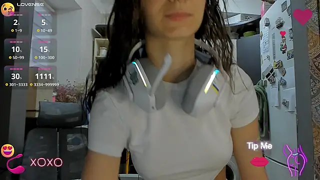 Snapshot of _Nika_Kik chatting on 09/24/25, 03:04 Nika Kik online show from 09/24/25, 03:04