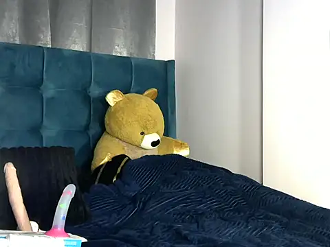 Petite lexii online show from 11/11/25, 03:23