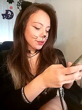 Snapshot of Kimiechanuwu chatting on 10/21/25, 04:30 Kimiechanuwu online show from 10/21/25, 04:30