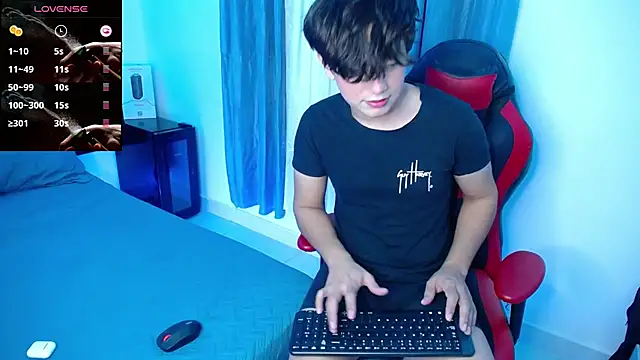 Snapshot of andyboy- chatting on 01/30/25, 10:08 andyboy- online show from 01/30/25, 10:08