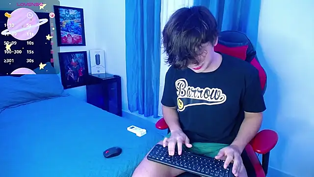 Snapshot of andyboy- chatting on 03/06/25, 10:58 andyboy- online show from 03/06/25, 10:58