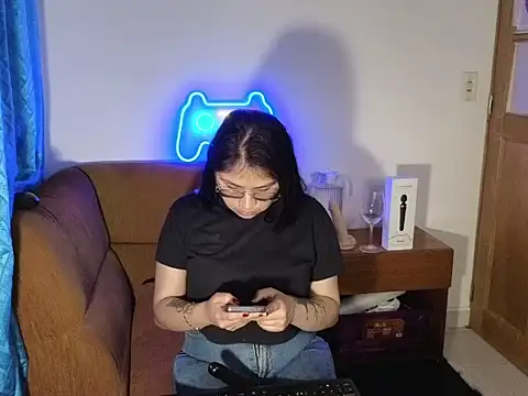 Snapshot of Caroll_Luna chatting on 12/02/24, 01:25 Caroll Luna online show from 12/02/24, 01:25