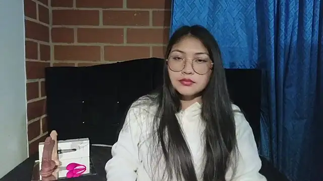 Snapshot of Caroll_Luna chatting on 03/22/25, 11:53 Caroll Luna online show from 03/22/25, 11:53