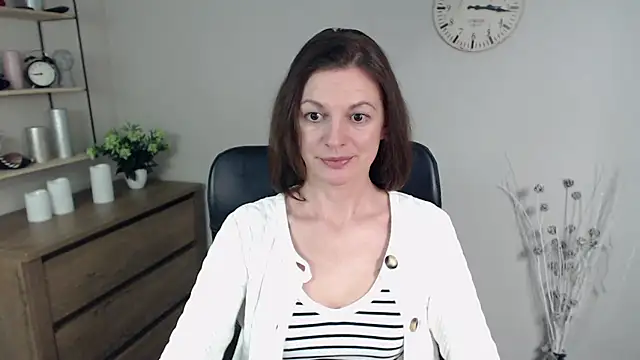 Snapshot of VivianWILD chatting on 01/17/25, 03:53 VivianWILD online show from 01/17/25, 03:53