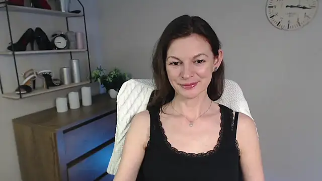 Snapshot of VivianWILD chatting on 02/07/25, 10:50 VivianWILD online show from 02/07/25, 10:50