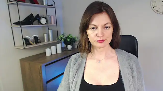 Snapshot of VivianWILD chatting on 02/21/25, 05:09 VivianWILD online show from 02/21/25, 05:09