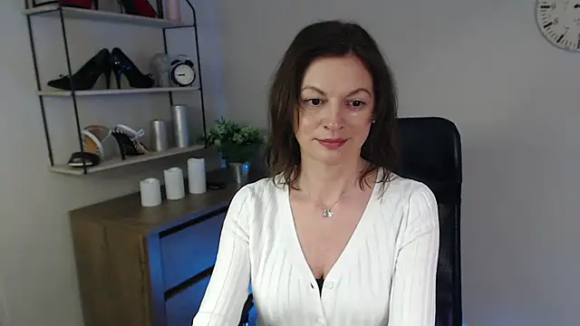 Snapshot of VivianWILD chatting on 02/25/25, 10:58 VivianWILD online show from 02/25/25, 10:58