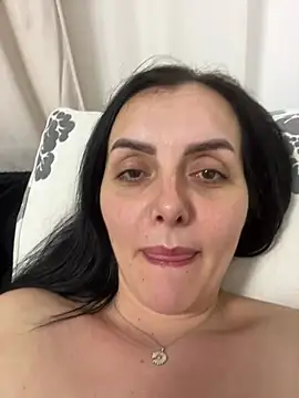 Snapshot of sasha_lst chatting on 03/07/25, 10:43 sasha lst online show from 03/07/25, 10:43