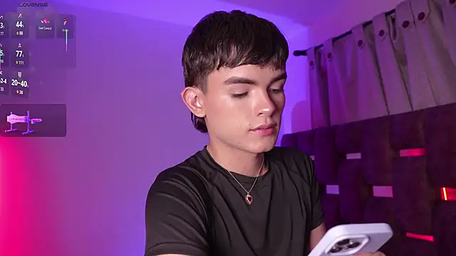 Snapshot of Angelo_018 chatting on 10/09/25, 06:44 Angelo 018 online show from 10/09/25, 06:44