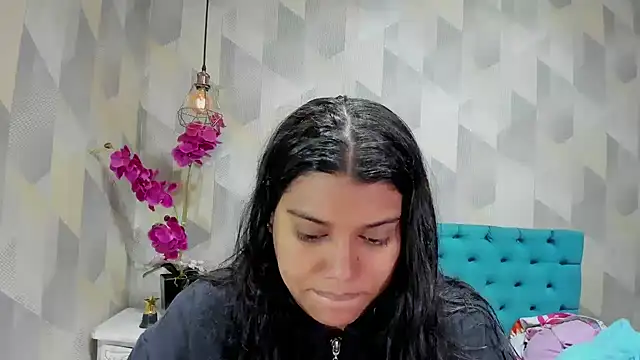 LindaBreeS online show from 10/10/25, 01:43