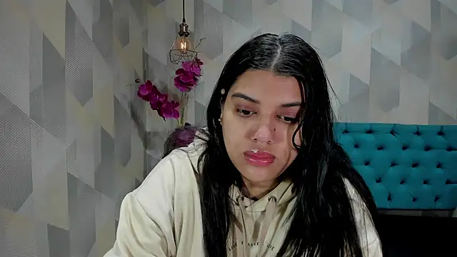 LindaBreeS online show from 10/28/25, 12:09