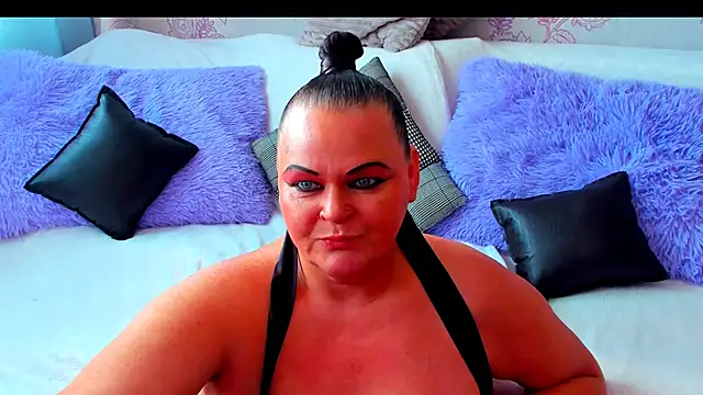 MilanaBiegert online show from 10/09/25, 08:01