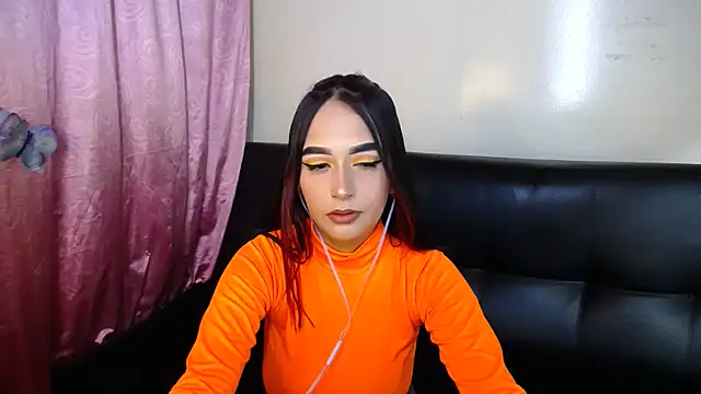 Annerainhoot online show from 10/27/25, 01:42