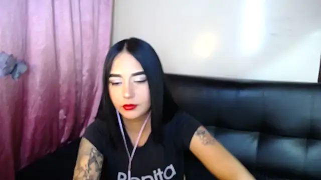 Annerainhoot online show from 11/30/25, 05:44