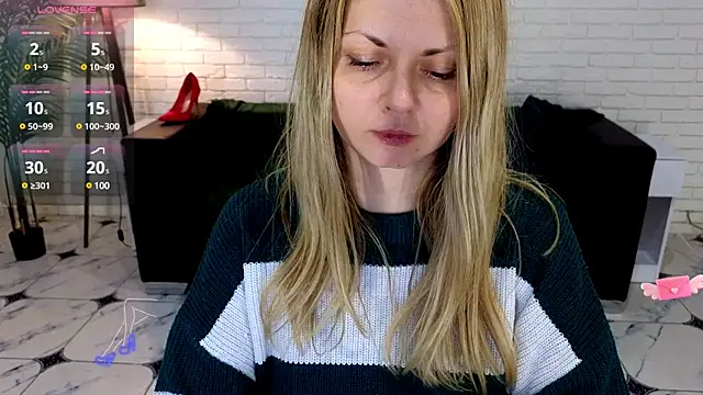Snapshot of SmilingEmily_ chatting on 03/04/25, 10:46 SmilingEmily online show from 03/04/25, 10:46
