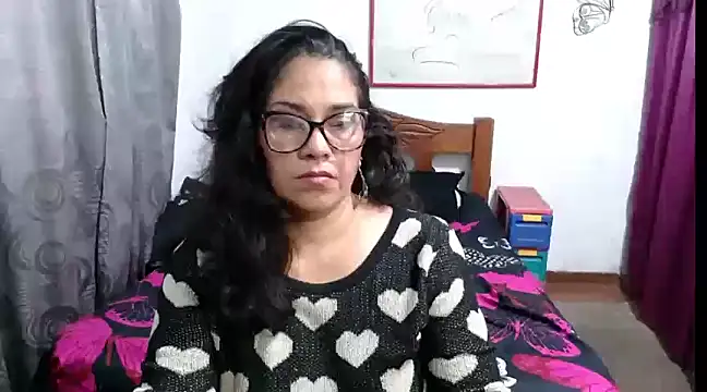 Snapshot of Mistresskloe01 chatting on 01/10/25, 03:06 Mistresskloe01 online show from 01/10/25, 03:06