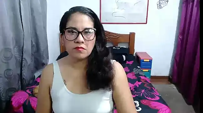 Snapshot of Mistresskloe01 chatting on 01/16/25, 12:31 Mistresskloe01 online show from 01/16/25, 12:31