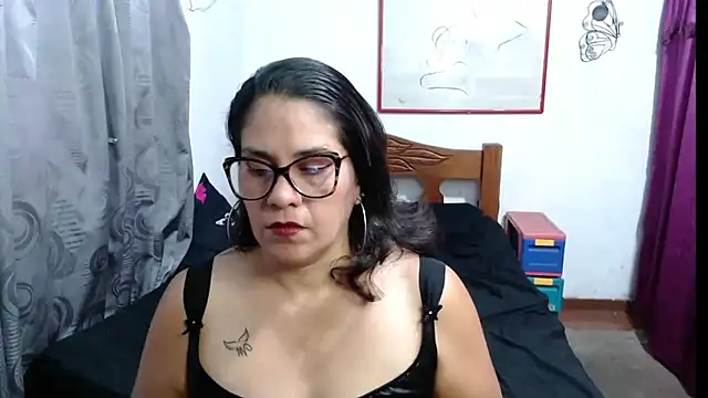 Snapshot of Mistresskloe01 chatting on 02/15/25, 12:43 Mistresskloe01 online show from 02/15/25, 12:43