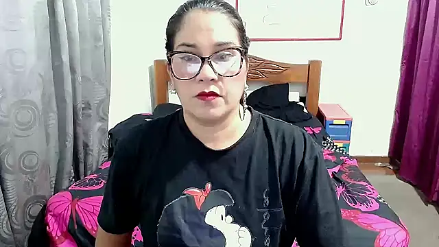 Snapshot of Mistresskloe01 chatting on 09/23/25, 12:30 Mistresskloe01 online show from 09/23/25, 12:30