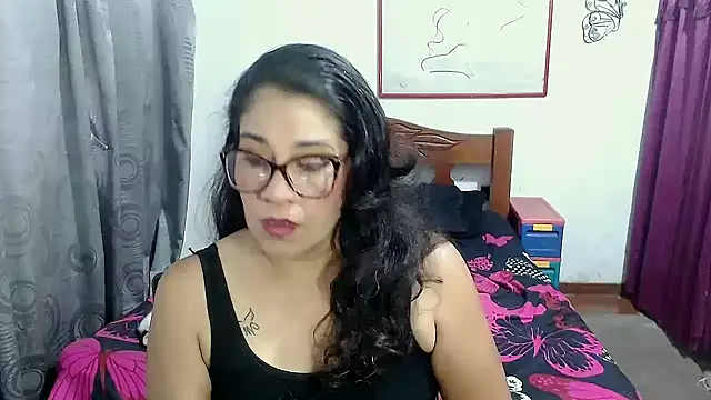 Snapshot of Mistresskloe01 chatting on 10/06/25, 12:24 Mistresskloe01 online show from 10/06/25, 12:24