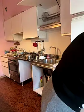 Sunbelxx online show from 11/05/25, 09:20