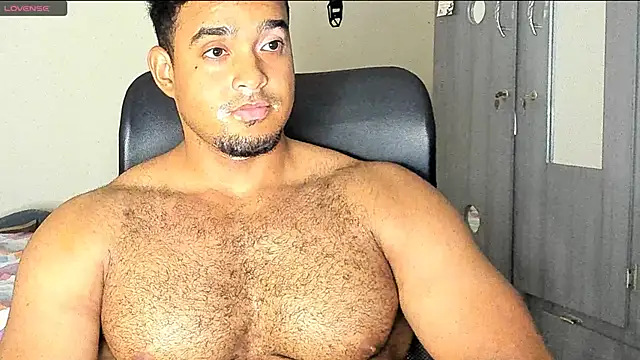 Snapshot of Big_furry_bear13 chatting on 01/11/25, 08:00 Big furry bear13 online show from 01/11/25, 08:00