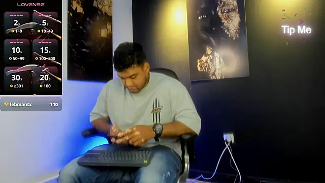 Big furry bear13 online show from 10/12/25, 10:58