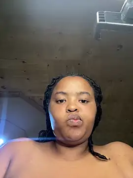 Snapshot of Linahlove chatting on 02/18/25, 06:58 Linahlove online show from 02/18/25, 06:58