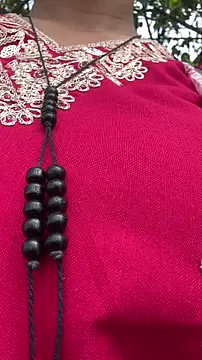 Snapshot of Ishikarana chatting on 10/11/25, 04:33 Ishikarana online show from 10/11/25, 04:33