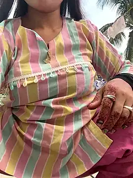 Snapshot of Ishikarana chatting on 10/26/25, 09:15 Ishikarana online show from 10/26/25, 09:15