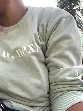 Snapshot of Ishikarana chatting on 11/13/25, 01:59 Ishikarana online show from 11/13/25, 01:59