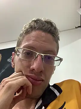 Snapshot of SOYMRX chatting on 02/01/25, 12:07 SOYMRX online show from 02/01/25, 12:07