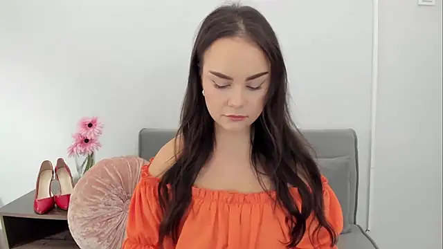 KendalNew online show from 10/28/25, 05:04