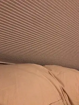 Snapshot of fjtye1w chatting on 11/20/25, 03:18 fjtye1w online show from 11/20/25, 03:18