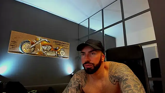 Snapshot of AronGrant chatting on 01/10/25, 12:04 AronGrant online show from 01/10/25, 12:04