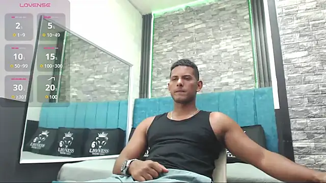 Snapshot of Chris_Dick23 chatting on 02/19/25, 08:52 Chris Dick23 online show from 02/19/25, 08:52