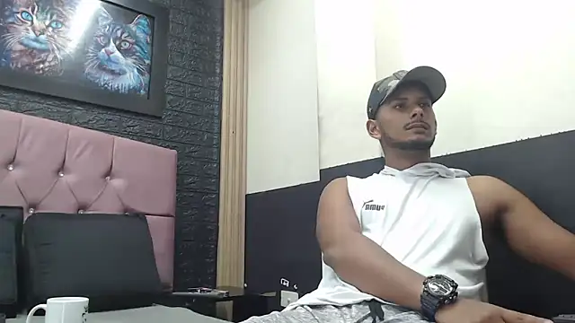 Snapshot of Chris_Dick23 chatting on 10/16/25, 05:08 Chris Dick23 online show from 10/16/25, 05:08