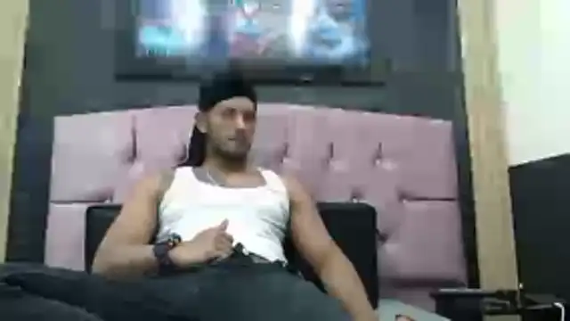 Snapshot of Chris_Dick23 chatting on 11/12/25, 05:41 Chris Dick23 online show from 11/12/25, 05:41