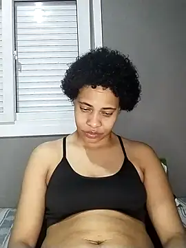 Snapshot of Su_Duarte_1 chatting on 11/02/25, 01:41 Su Duarte 1 online show from 11/02/25, 01:41