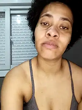 Snapshot of Su_Duarte_1 chatting on 11/07/25, 09:48 Su Duarte 1 online show from 11/07/25, 09:48