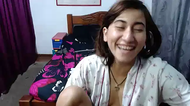 Snapshot of LadyMilk003 chatting on 12/05/24, 06:55 LadyMilk003 online show from 12/05/24, 06:55